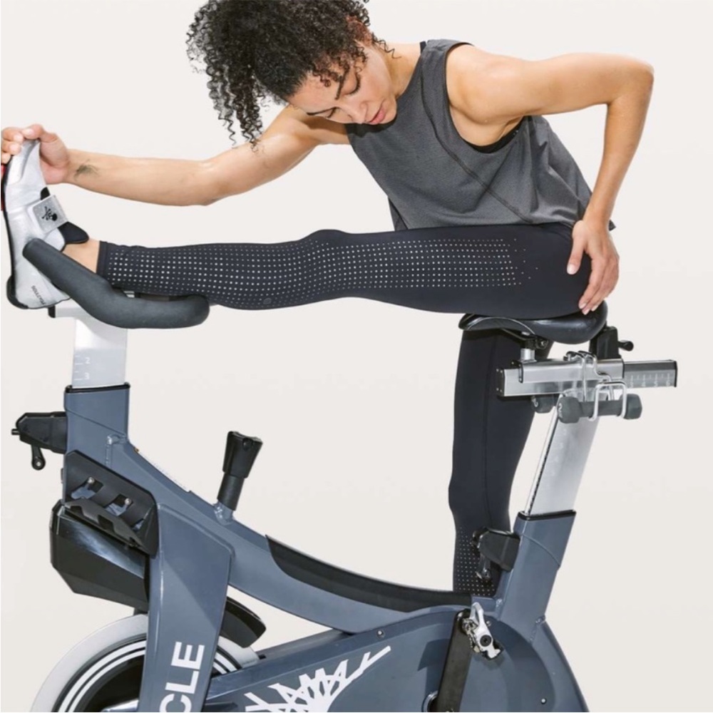 Lululemon Ride & Reflect Tight 28” Lululemon X SoulCycle size 8